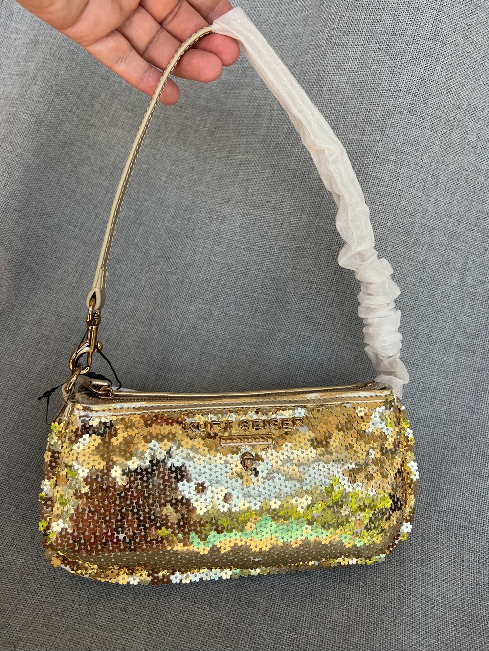 Kurt Geiger Highgate Small Wristlet Gold Sequins Evening - Picture 3 of 16